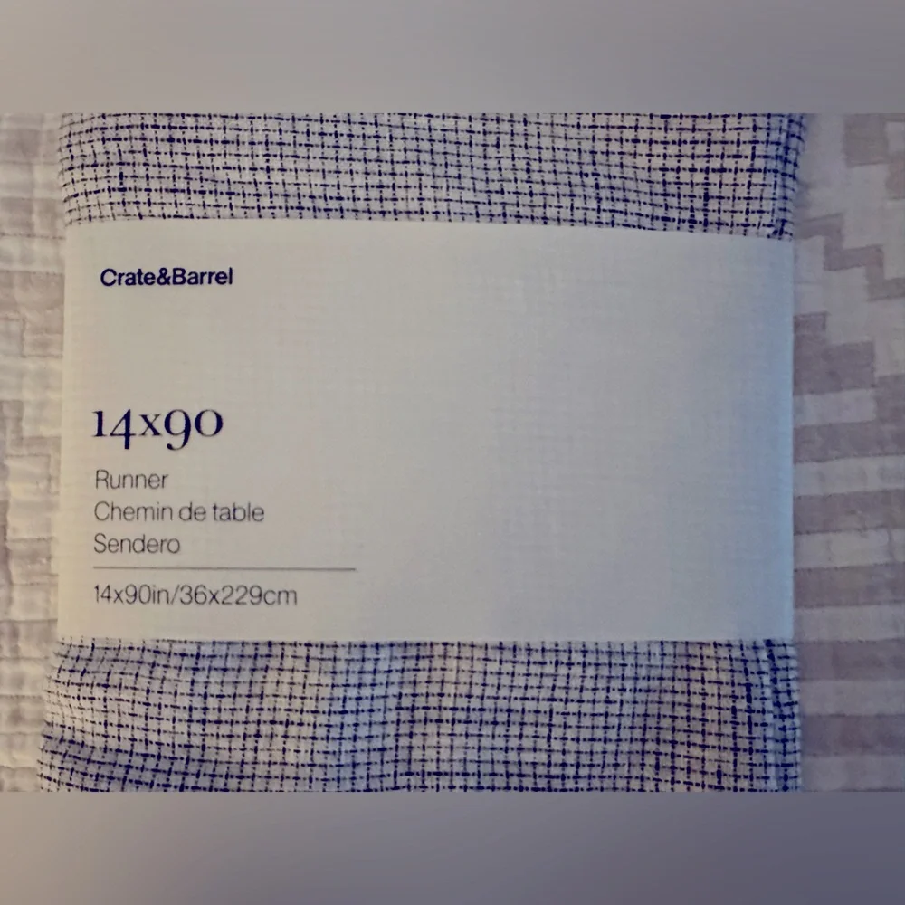 NEW NWT Crate & Barrel Linen Table Runner